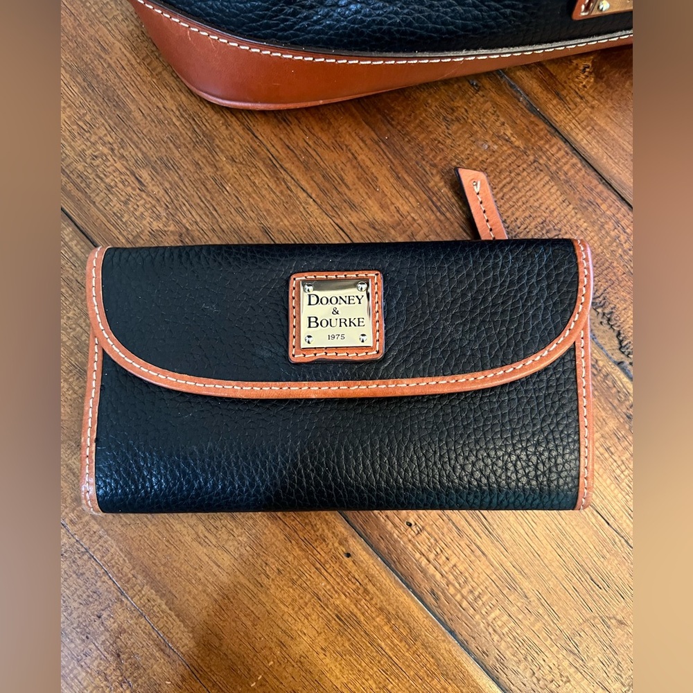 Dooney & Bourke | Satchel & Wallet Pair - Picture 3 of 11